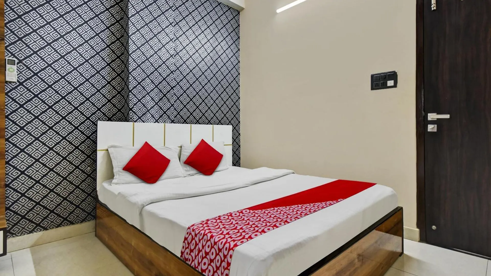 Hotel O Dream Palace Udaipur