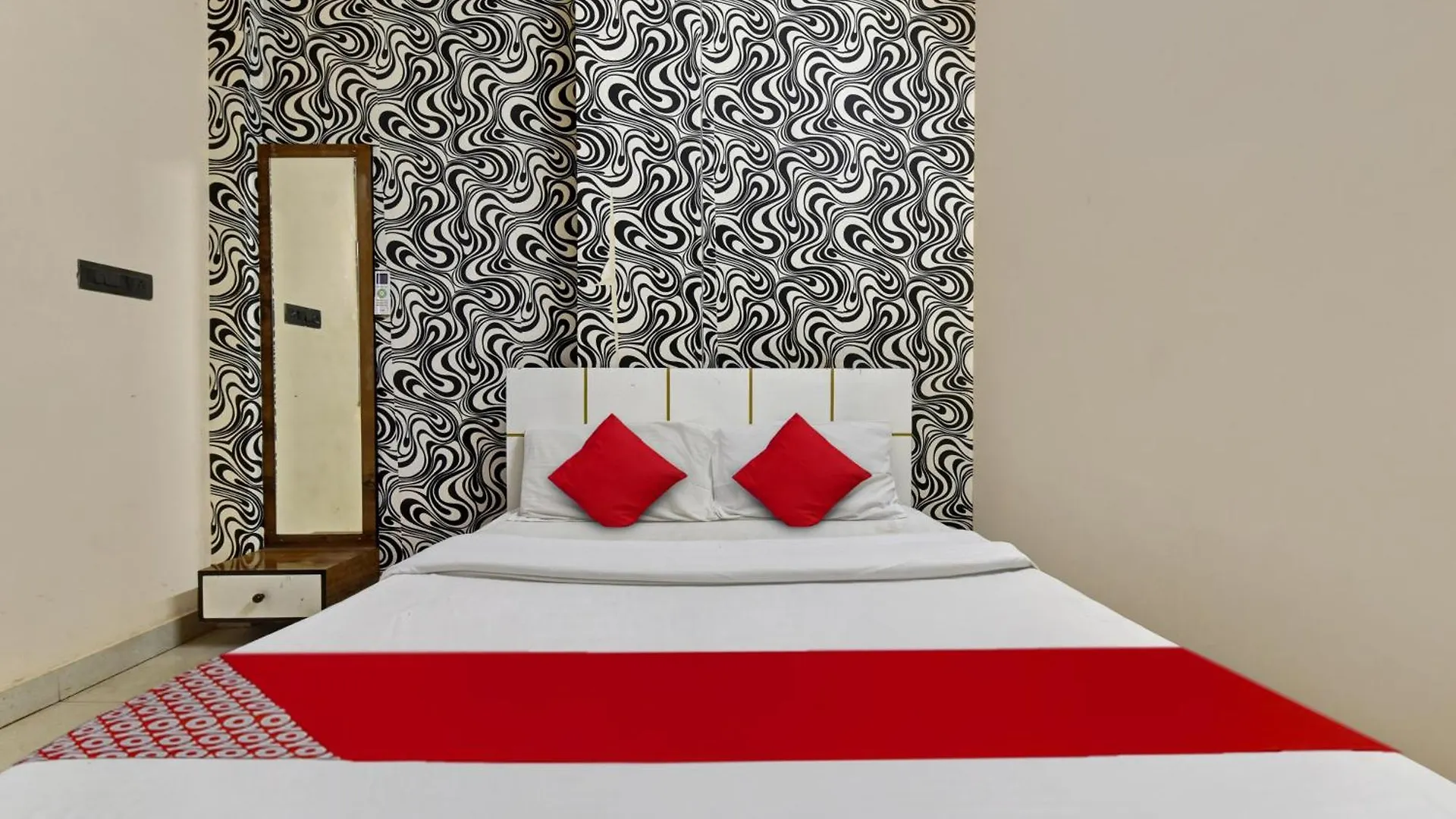 ***  Hotel O Dream Palace Udaipur India